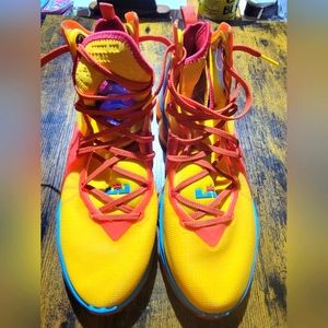 Men's Nike LeBron 19 Tune Squad Basketball Shoes size 14